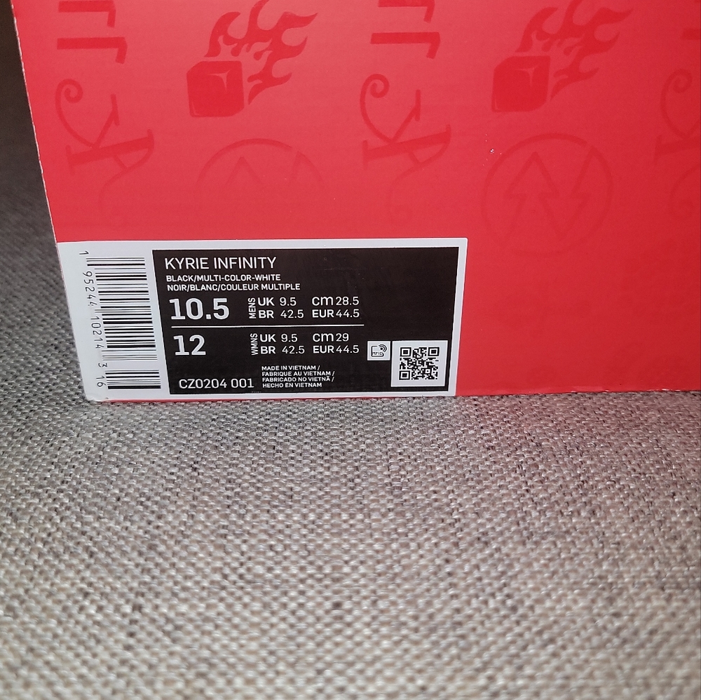 2022 Kyrie Infinity "Fire and Ice" - Picture 3 of 14